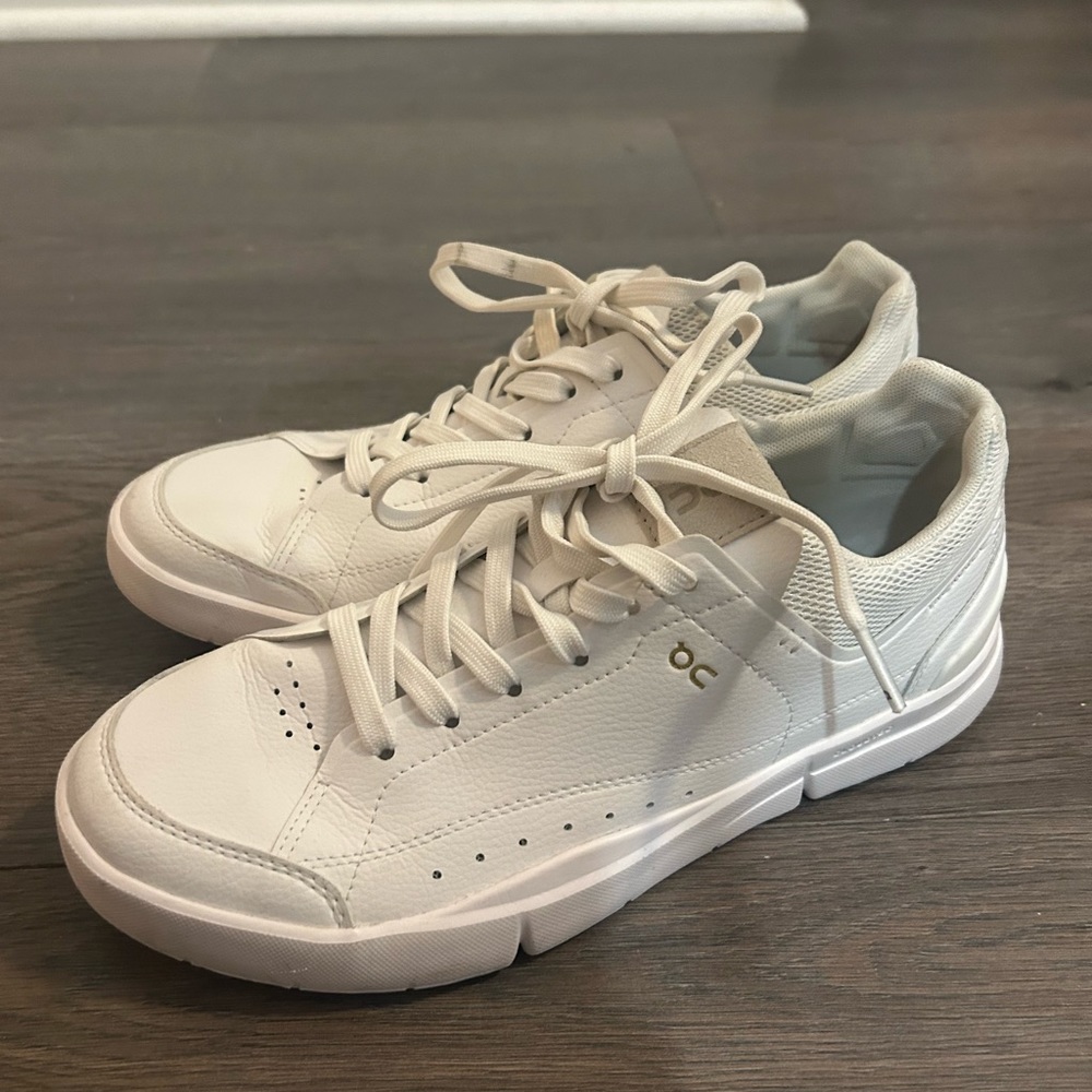 ON Women Sneakers